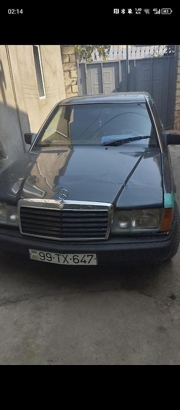 07 kapotu: Mercedes-Benz 190 (W201): 1.8 l | 1990 il Sedan — 4