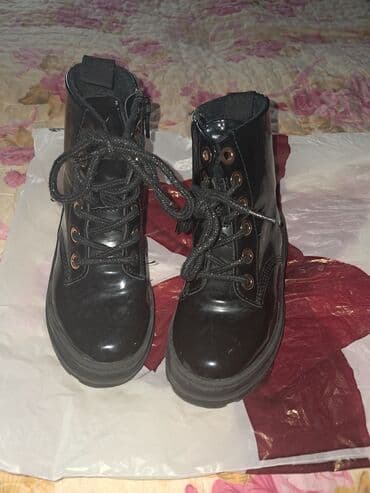 uşaq yelencek: Uşaq üçün qara rəngli laklı botlar - Material: parlaq laklı üst — 2