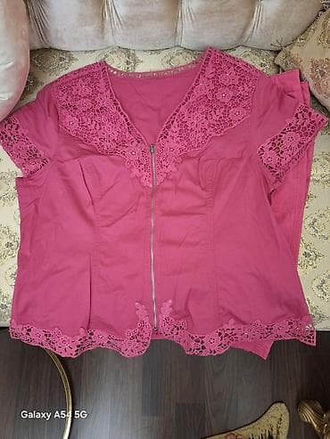 des geyimler: 46-48 ölçüyə tam uyğundur.Qadın dəsti – yubka və kofta - Rəng: güllü — 2