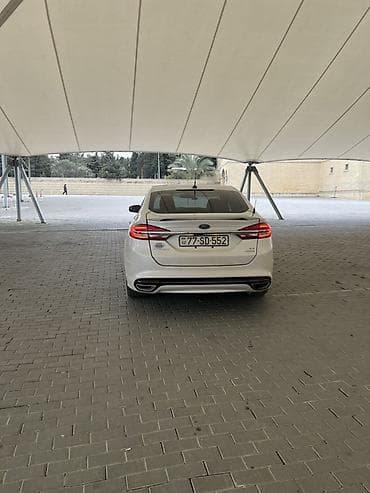 benzin daciki: Ford Fusion: 1.5 l | 2017 il Sedan — 3