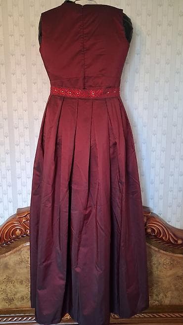Bordo rəngli uzun ziyafət donu - Model: qolsuz, yuxarı hissə dar — 1