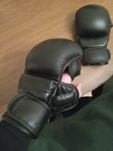 əlçək: Mma sparring əlcəyi — 1