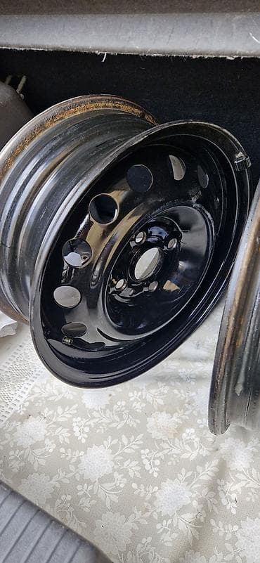 Satılır: polad disk dəsti - Növü: polad təkər diskləri (steel rims) - — 2