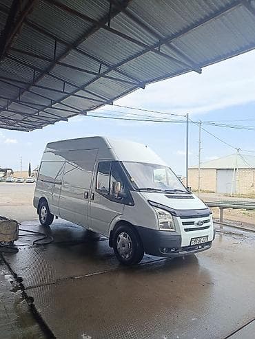 Ford Transit yük mikroavtobusu - Korpus: Uzadılmış və yüksək tavanlı