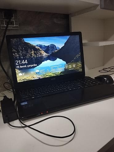 Acer noutbuk Xüsusiyyətlər: - Ekran: 15.6" LED - Prosessor: Intel