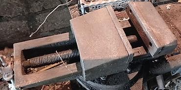 Dekorativ divar panelləri: Ağır tip dəzgah üçün sıxac (mengene) - Material: tam metal — 3