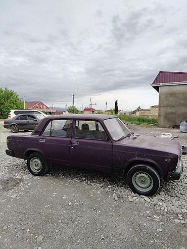 prado 120 kuza: VAZ 2107 sedan - Kuzov: 4 qapılı sedan, bənövşəyi rəng. Klassik — 3