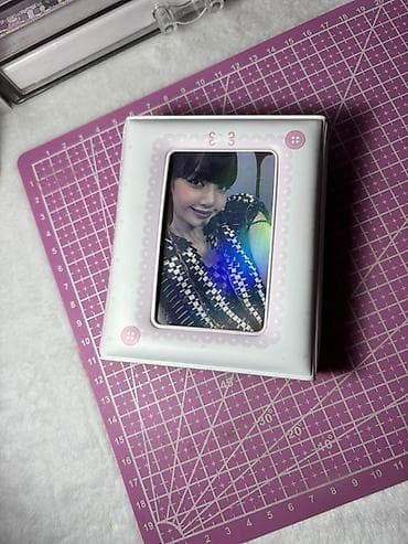 Kpop Binder 12M alınıb 10M satılır ucuz satıram Şəkil kartları üçün lalafo.az -da Kpop Binder 12M alınıb 10M satılır ucuz satıram Şəkil kartları üçün