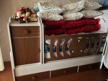 Oğlan və qız üçün, İşlənmiş, Beşik, Matras ilə, Yellənmə mexanizm ilə