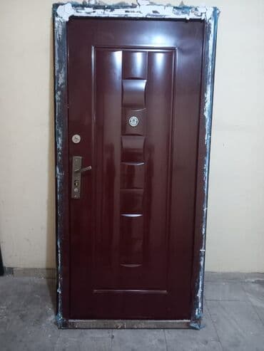 Elektrik malları: Mənzil üçün İşlənmiş Giriş qapısı 100x210 sm Glazok ilə, Zəmanətsiz, Ünvandan götürmə — 1