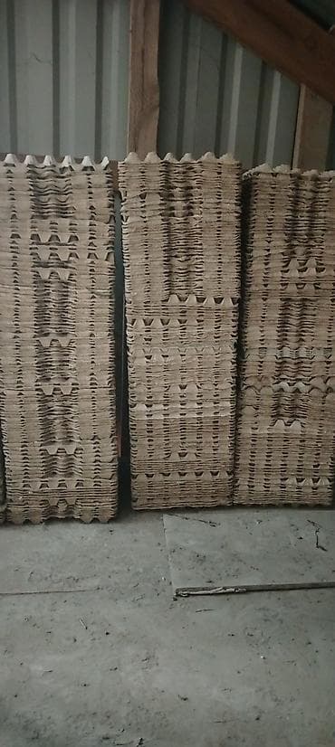 Karton yumurta altılıqları Altlıqlar təmiz, quru və istifadəyə