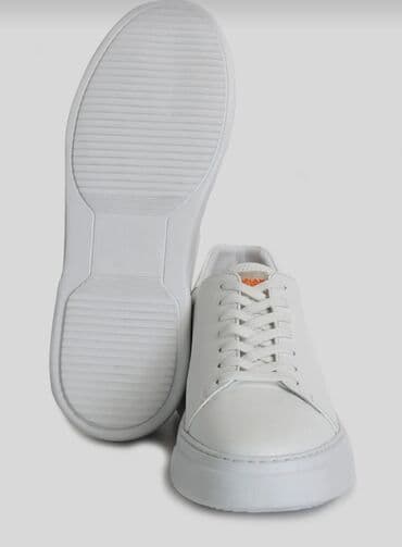 kişi jiletkaları: Ayaqqabı 41_42 razmer👈 Lufian brendi👈 Temiz 💯deri👈 Teze karopkada👈 — 2