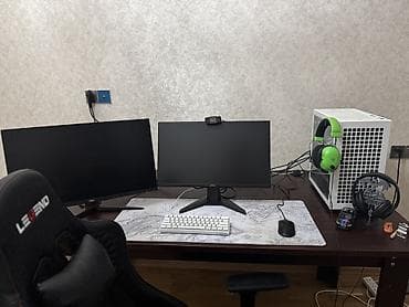 komputer klavyaturası: İki monitorlu oyun/iş masası komplekti Tərkib: - Masaüstü kompüter — 1