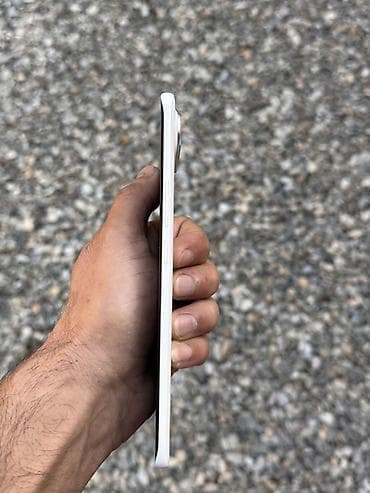 ıphone 14 pro max: Ağıllı telefon – ağ rəng Xüsusiyyətlər: - Tam ekranlı ön panel, nazik — 3