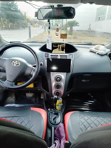 bmw m3 coupe: Toyota Yaris: 1.3 l | Hetçbek — 5