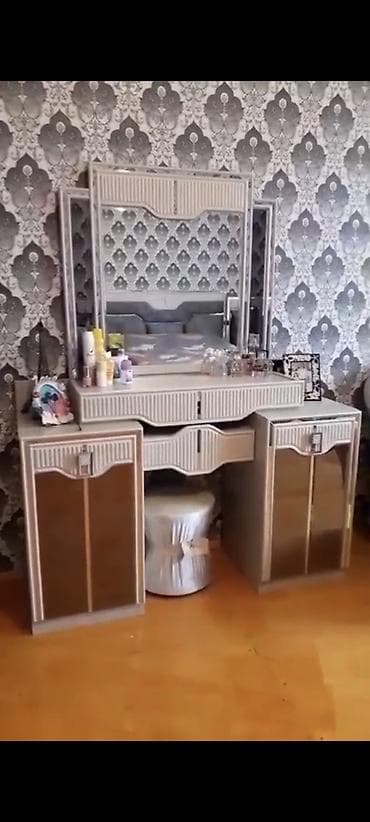 qapi boyasi: İkinəfərlik çarpayı, Dolab — 2