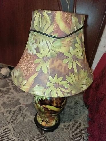 Tropik naxışlı masa lampası - Klassik formalı abajur: parça örtük
