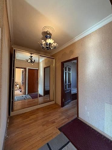 perla dolab: Dəhliz dolabı satılır 220₼. Əla vəziyyətdədi. Ölçü 2×2.3. Ünvan — 1