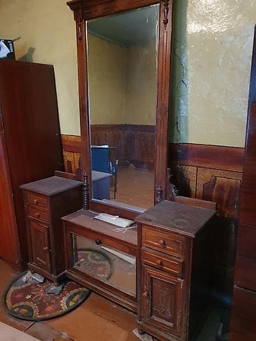 CD, DVD disklər və kassetlər: Antik taxta dəsti – güzgülü konsol - Material: təbii massiv ağac - — 2