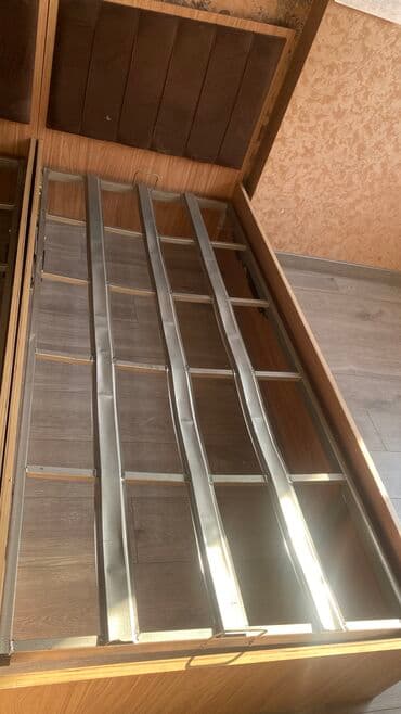 işlənmiş yataqlar: İşlənmiş, Təknəfərlik çarpayı, Bazalı, Azərbaycan — 2