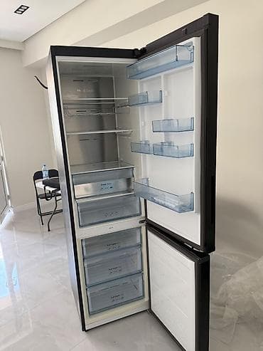 Soyuducular: 2 qapılı Samsung Soyuducu Satılır, rəng - Qara — 4
