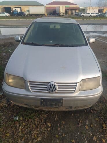 Volkswagen Jetta: 1.9 l | 2000 il Sedan