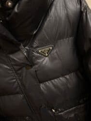 qadin ucun is elanlari: Qara qadin ucun kurtka, razmer M-L, ciriği yoxdur — 2