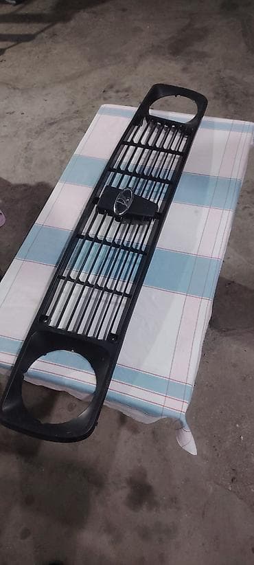 витамарин а и б: VAZ/Lada Niva üçün ön radiator barmaqlığı (reşotka). Qara rəngli — 1