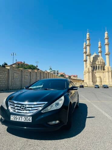 c klass mersedes: Hyundai Sonata: 2.4 l | 2010 il Sedan — 1