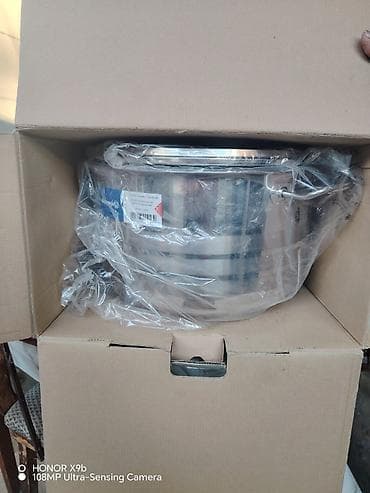 gazan: Qazan, rəng - Gümüşü, Paslanmayan polad, 5-dən çox l, 22 sm, Türkiyə — 2