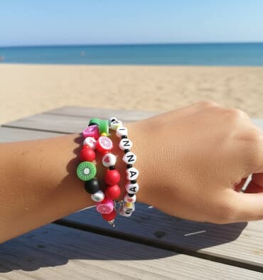 Uşaq üçün adlıq aksesuar dəsti - Məhsul: Rəngarəng bonçuklardan