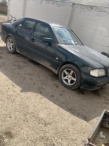 mersedes g 63: Mercedes-Benz C 200, 97 ci il, kraskasi gün vurduqu üçün lakı — 2