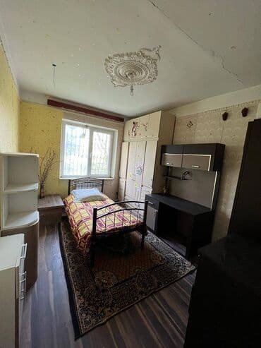 naximovda satilan evler: Orta temirlidi Kombi sistemi var 2 kindisoneri var 2yataq var real — 4