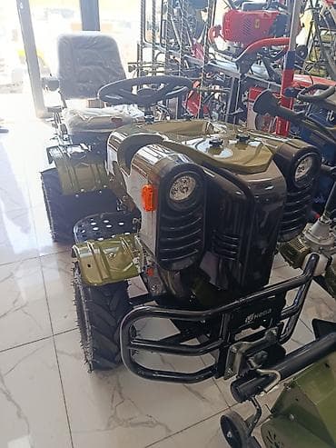 Mini traktor – kompakt, çoxfunksiyalı bağ və təsərrüfat texnikası