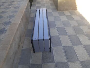 Bağ, çöl oturacaqları: Bu, dörd ayaqlı dəmir çərçivəyə malik, həm açıq havada, həm də qapalı — 1
