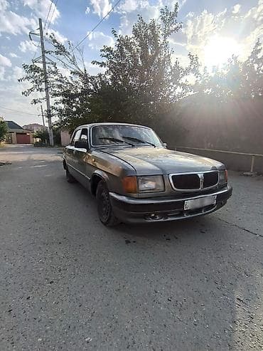 accent stop: GAZ-3110 Volga sedan - Kuzov: 4 qapılı sedan, boz rəng - Ön radiator — 3