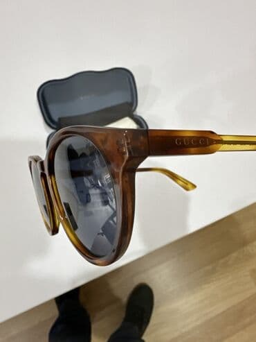 Audi: Gün eynəyi, Gucci — 4