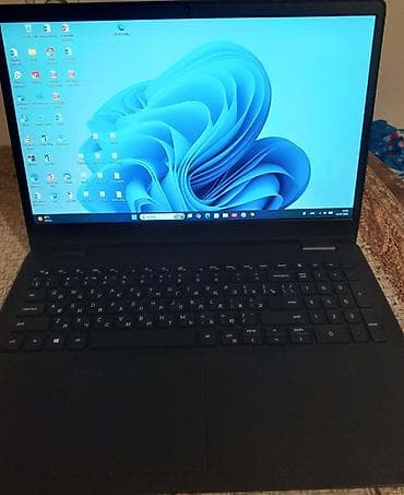 Dell Vostro 3500 model noutbuk satılır. Çox az istifadə olunub, ideal