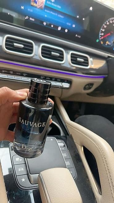 Dior Sauvage kişi ətiri pakofkali EDP