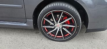 mercedes e 220: - Rəng: qara/polad effektli ön səth, qırmızı daxili halqa və — 5