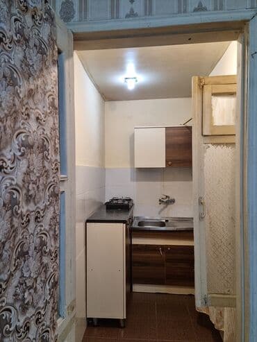 дом в бинагадах: 300 AZN 2 otaqlı Həyət ev adelni Sahə 30 m² Torpaq sahəsi 0.5 sotNZS — 5