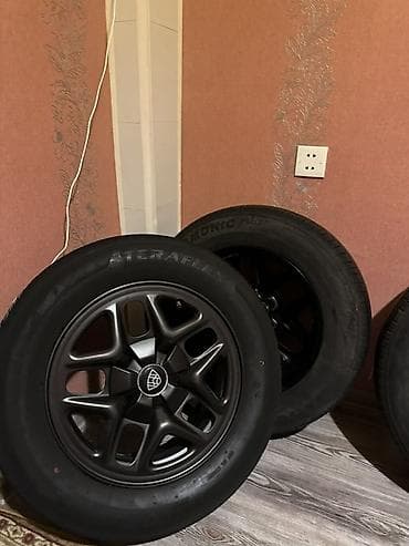Колеса в сборе: Колесо 225 / 60 / R 16, 5 Болтов — 5