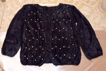 hicablı geyim: 15 Manat razmer 42 — 1