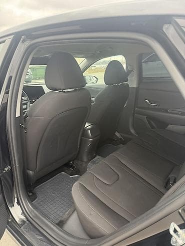 kon: Hyundai Elantra: 2 l | 2022 il Sedan — 10