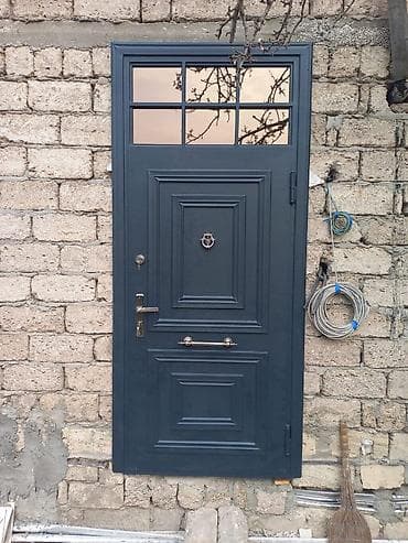 Metall giriş qapısı - Material: qalın metal konstruksiya, möhkəm