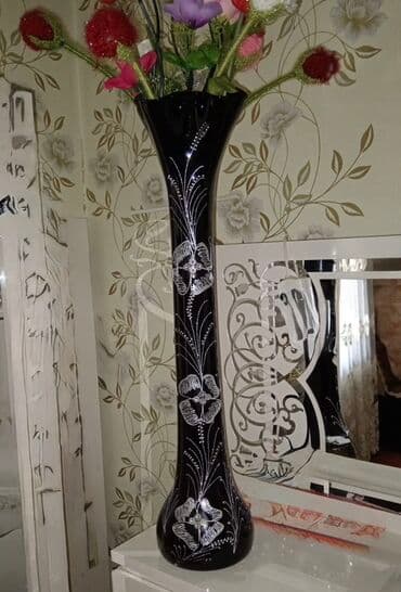 nəzər gülü: Bir vaza — 1