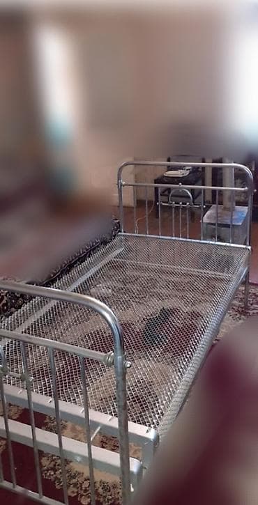 mebel kredit: Односпальная кровать, Без подьемного механизма, Без матраса, Без выдвижных ящиков — 1