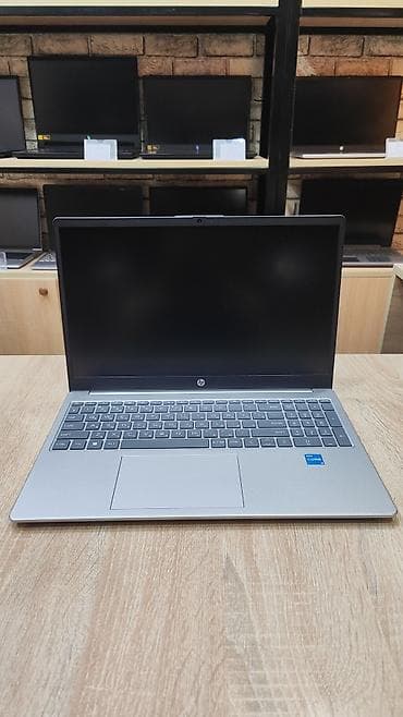 hp 121: ​💻 HP 15 ​📝 Model: HP 15 ​🧠 Prosessor (CPU): Intel Core i3-1315U ​⚡ — 1