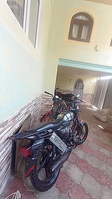 opel astra 2012 model: Moto M50 benzinli moped/motordan ibarət kompakta yaxın şəhər — 5