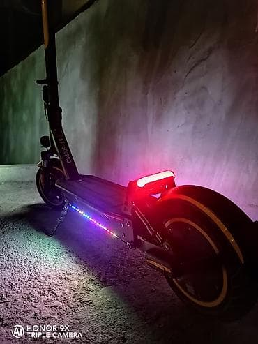 elektrik skutur: İşlənmiş Elektrik samokat 10", 501 - 750 Vt, 36 - 45 km/s, Ünvandan götürmə — 2